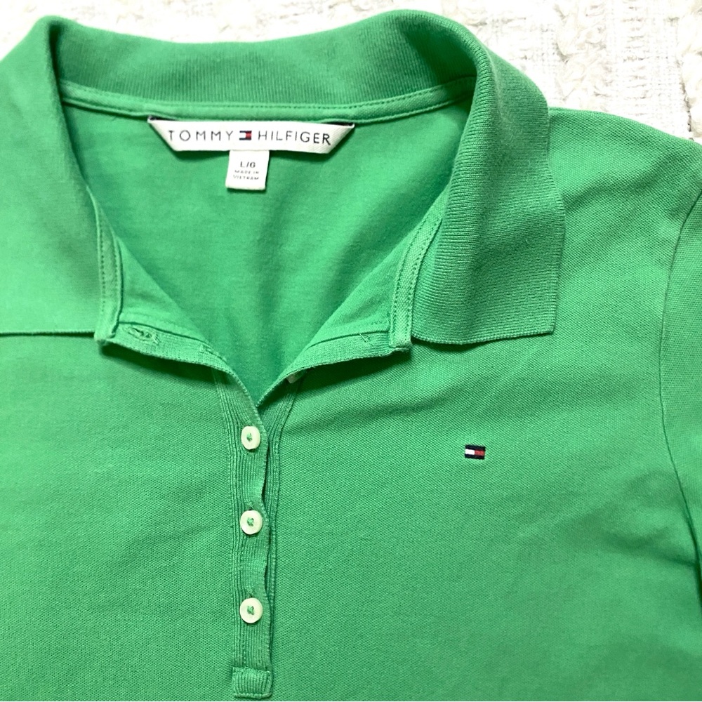 TOMMY HILFIGER Green Embroidered Logo Collard Polo - Picture 3 of 7